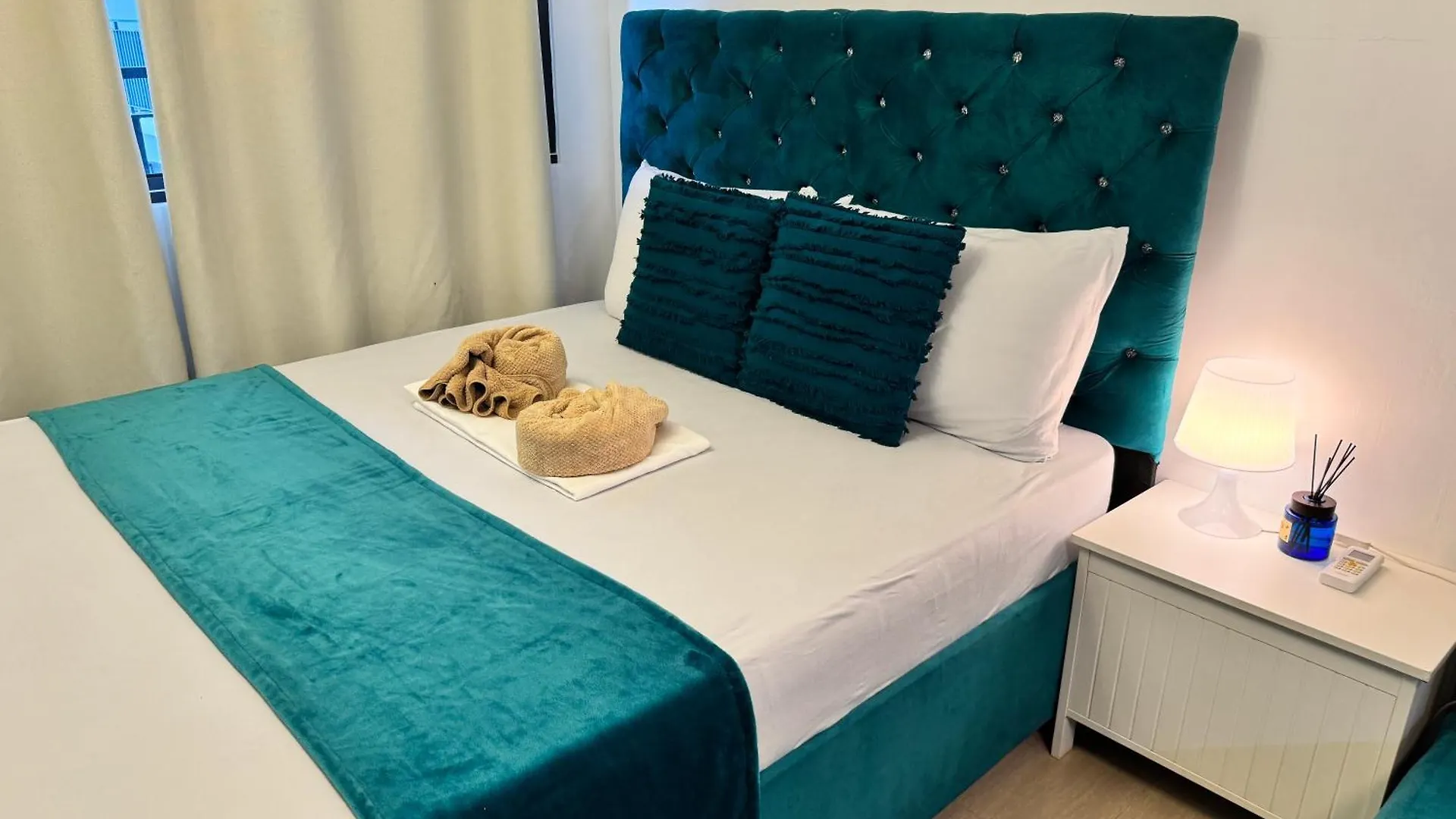 Apartment 14102 Shore 2 Residences Cozy 1Br With Balcony By Prime Stay Manila Philippines