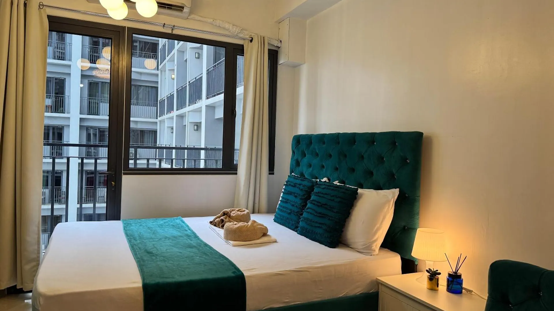 Apartment 14102 Shore 2 Residences Cozy 1Br With Balcony By Prime Stay Manila
